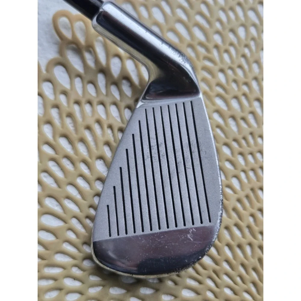Wilson Ultra Jr Long Iron / Junior Flex Graphite Shaft / 32